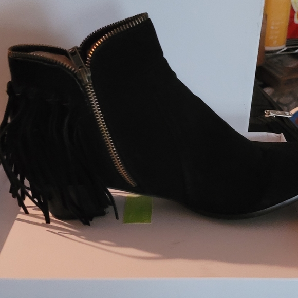 Boot(SOLD) - Picture 3 of 4